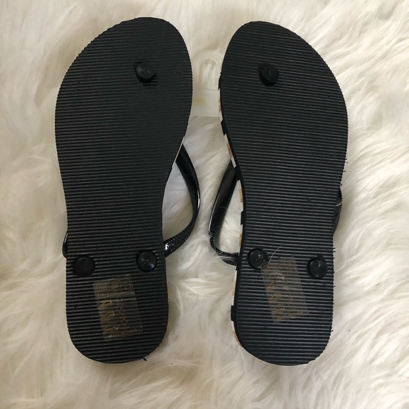 🍎5 for $20 bundle sale! Striped Flip Flops NEW! 8 - Picture 2 of 2